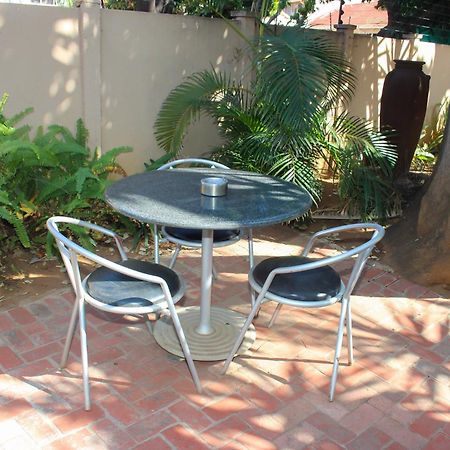 Echo Garden Guesthouse Рюстенбург Экстерьер фото