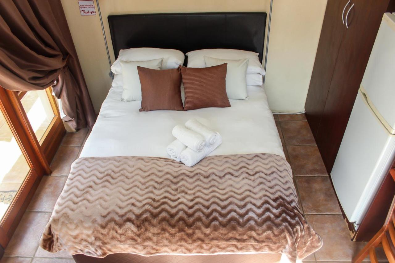Echo Garden Guesthouse Рюстенбург Экстерьер фото